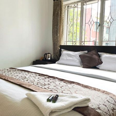 The Aster Homestay - Bedrooms & Apartments 콜카타 외부 사진