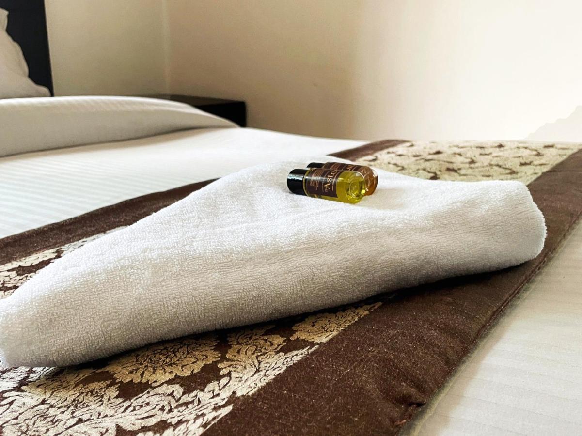 The Aster Homestay - Bedrooms & Apartments 콜카타 외부 사진