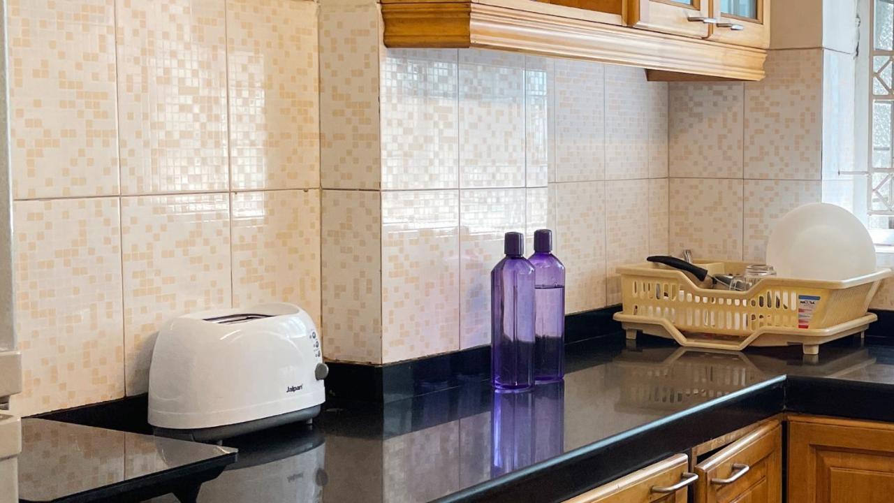 The Aster Homestay - Bedrooms & Apartments 콜카타 외부 사진
