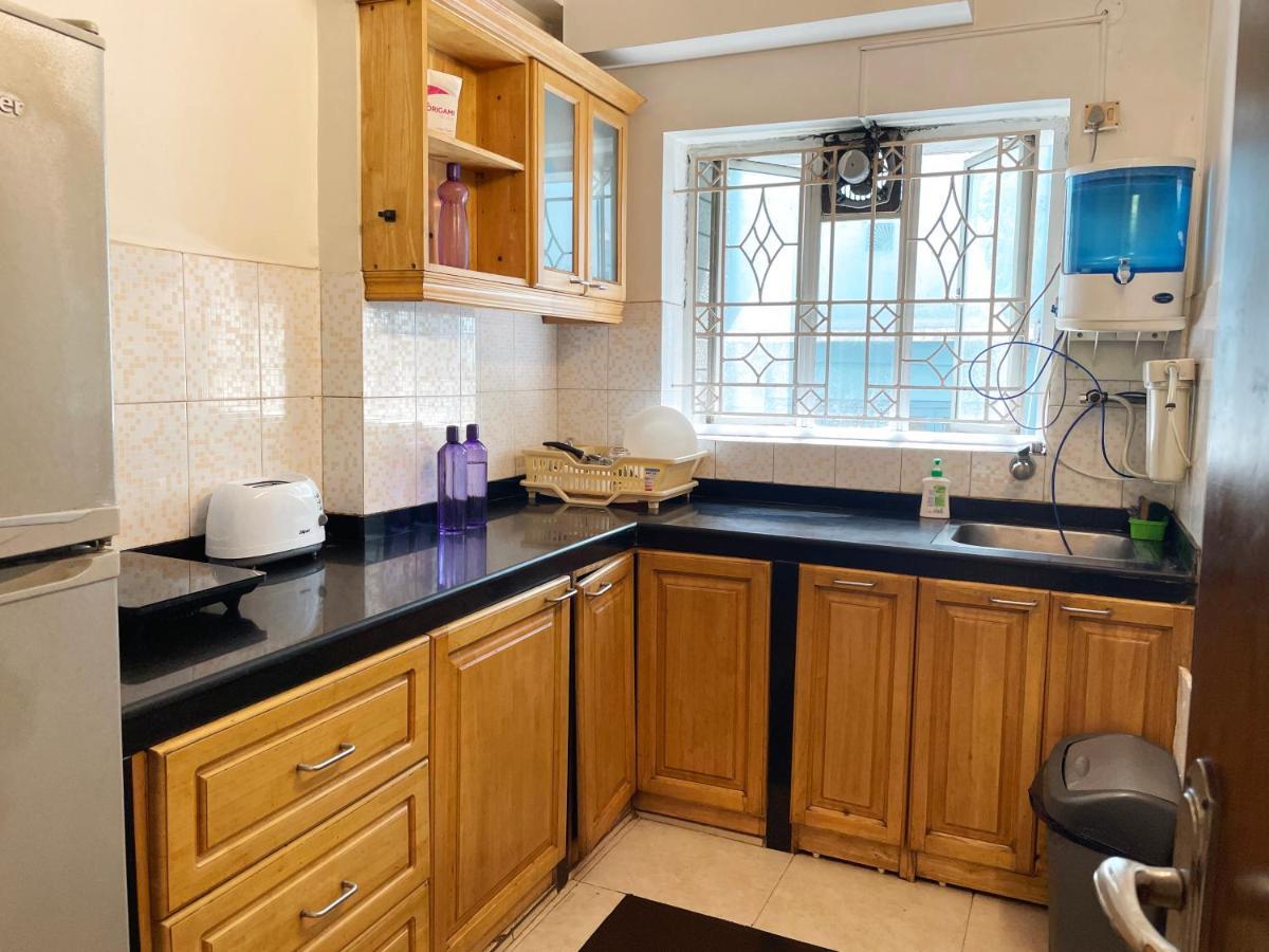 The Aster Homestay - Bedrooms & Apartments 콜카타 외부 사진
