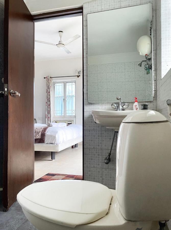 The Aster Homestay - Bedrooms & Apartments 콜카타 외부 사진